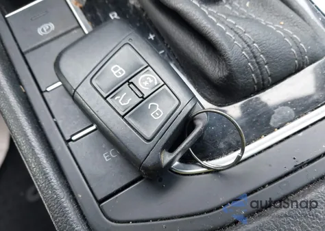 2019 Volkswagen Jetta 1.4T R-Line/1.4T S/1.4T Se из США, поврежденный, VIN 3VWC57BU9KM186691